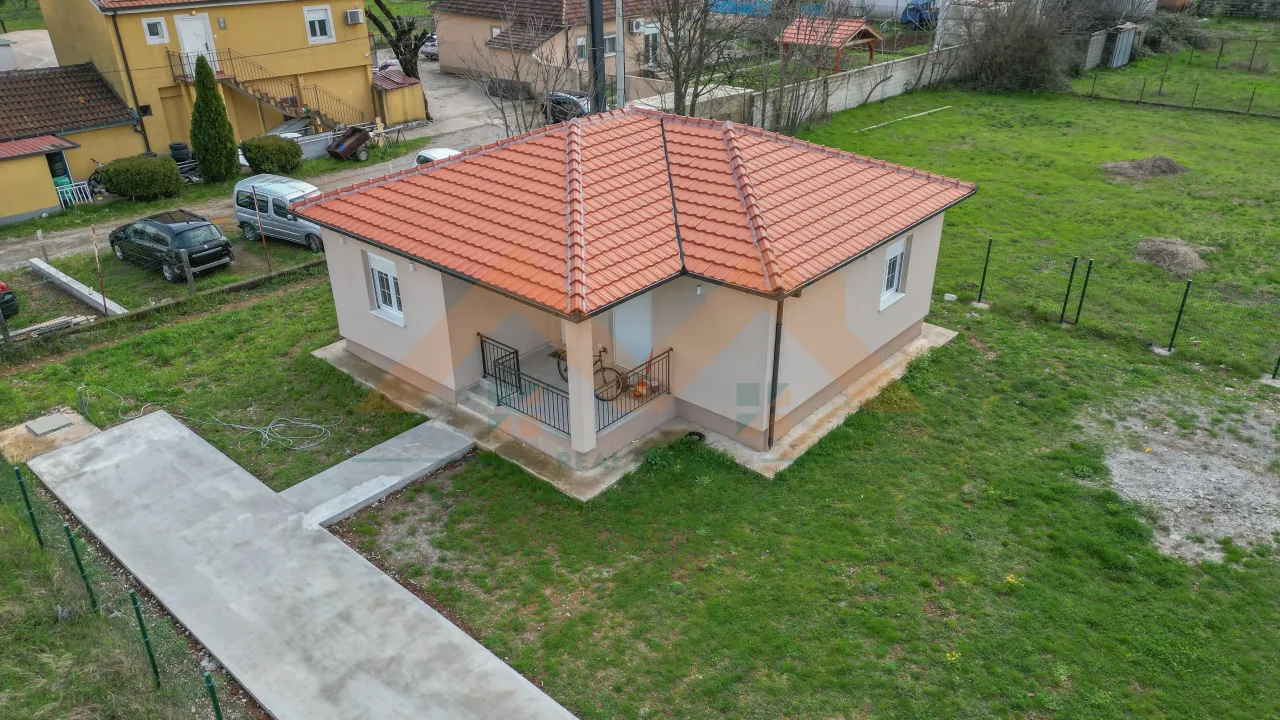 Prodaja, kuća, 75m², Tološi, Podgorica