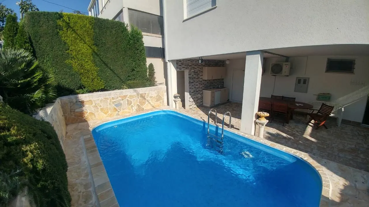 Sale, house, 200m², Bar, Crna Gora