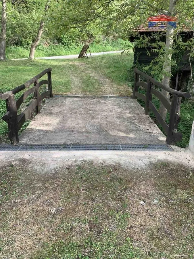 Prodaja, kuća, 146m², Ba, Ljig