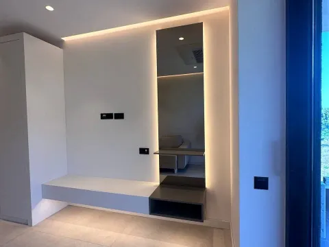 Prodaja, jednosoban stan, 45m², Bečići, Budva - image 1