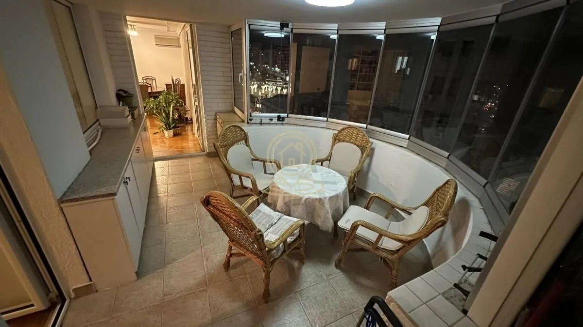 Izdavanje, četvorosoban stan, 100m², Savski Venac, Beograd