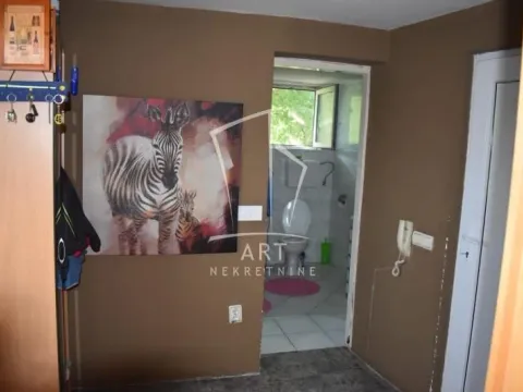 Prodaja, kuća, 336m², Jajinci, Voždovac Sve Podlokacije - image 10