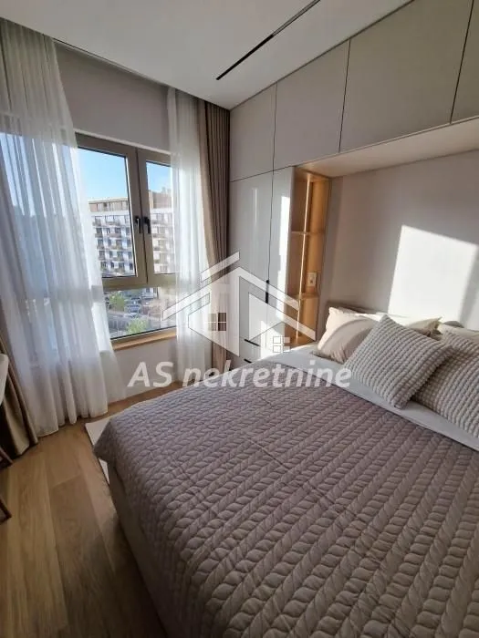 Rent, three bedroom apartment, 72m², Savski Venac, Beograd
