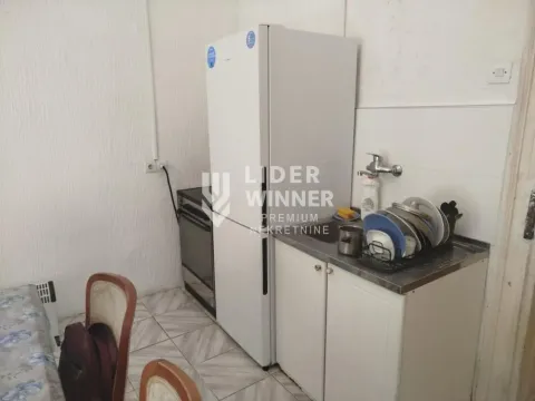 Rent, two bedroom apartment, 80m², Cvetni Trg, Vračar Sve Podlokacije - image 11