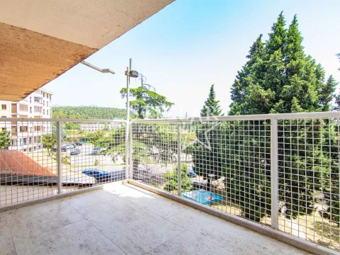 Izdavanje, stan, 90m², Momišići, Podgorica - image 15