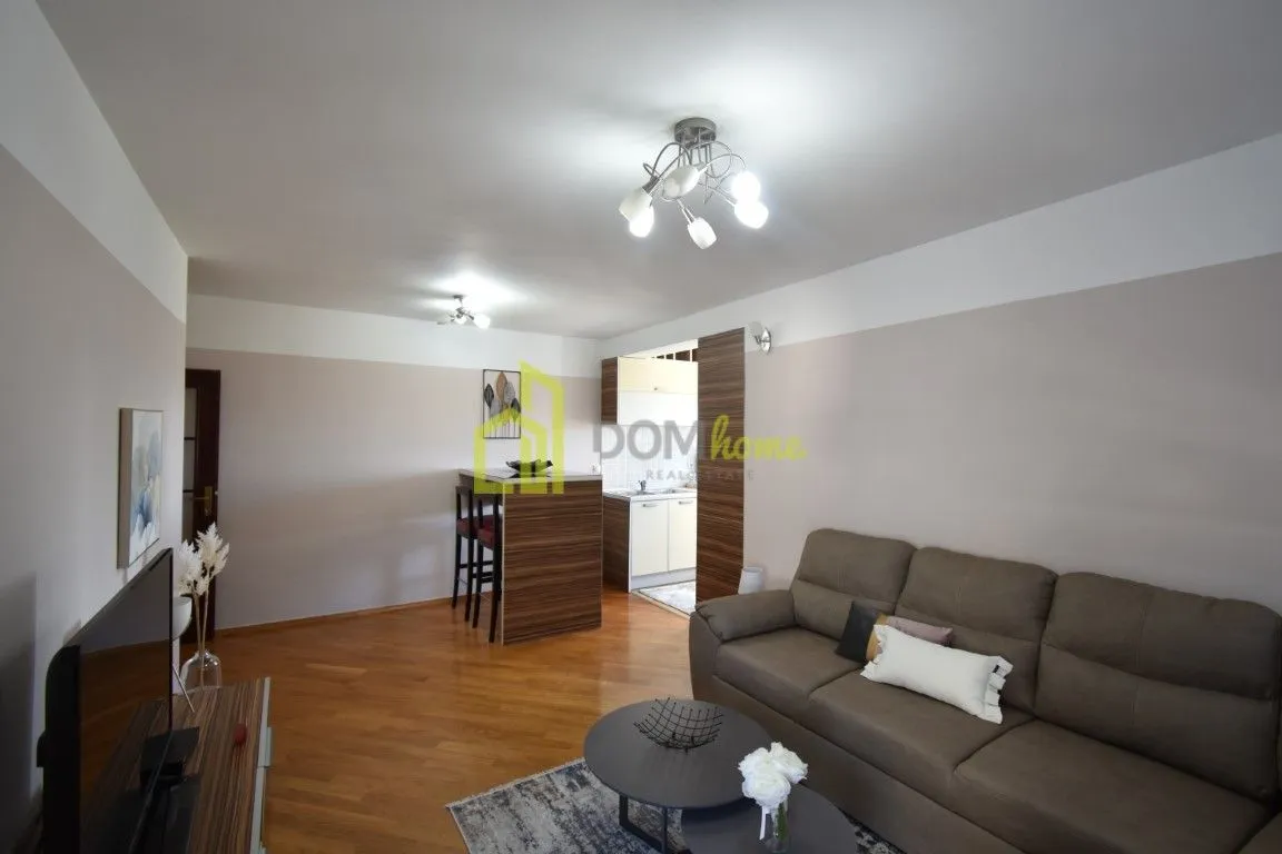 Izdavanje, dvosoban stan, 60m², Centar, Podgorica