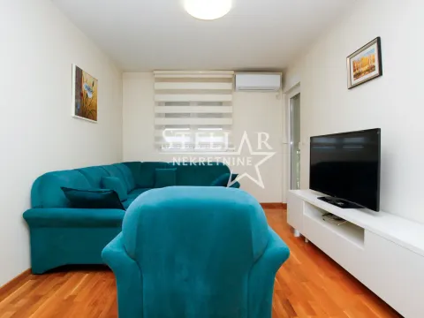 Rent, two bedroom apartment, 75m², City Kej, Podgorica - image 3