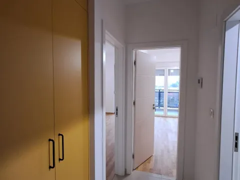 Rent, one bedroom apartment, 45m², Pobrežje, Podgorica - image 8