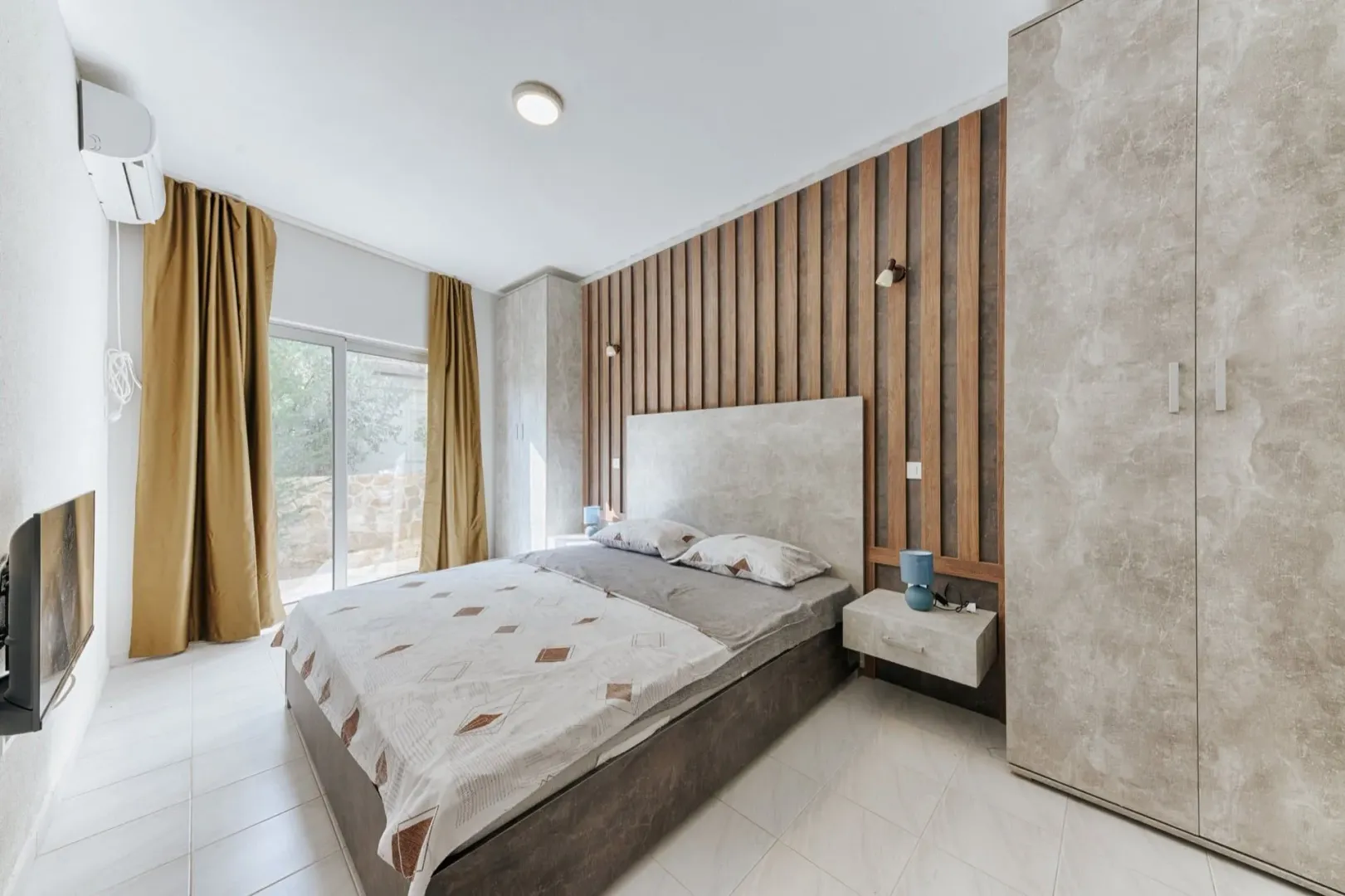 Prodaja, kuća, 250m², Utjeha, Bar