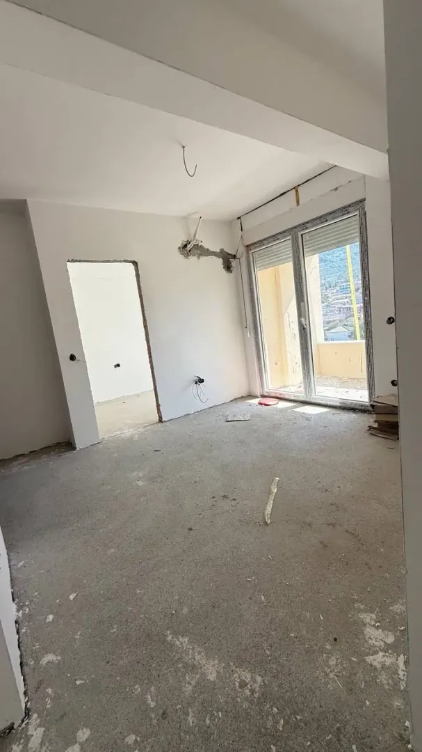 Sale, two bedroom apartment, 60m², Centar, Bar