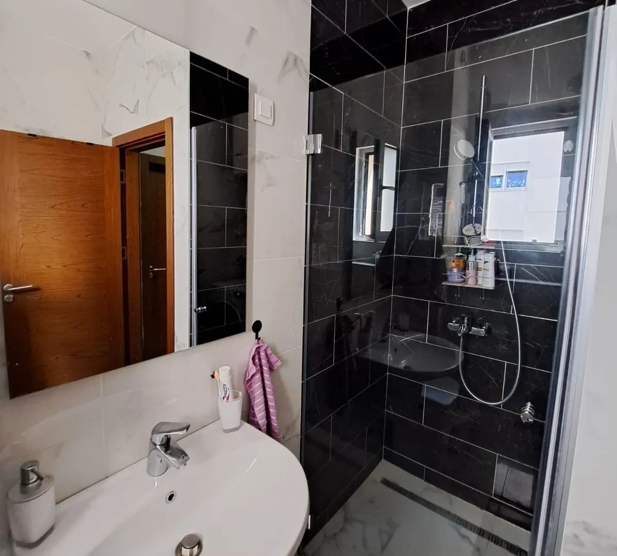Prodaja, trosoban stan, 84m², Rozino, Budva
