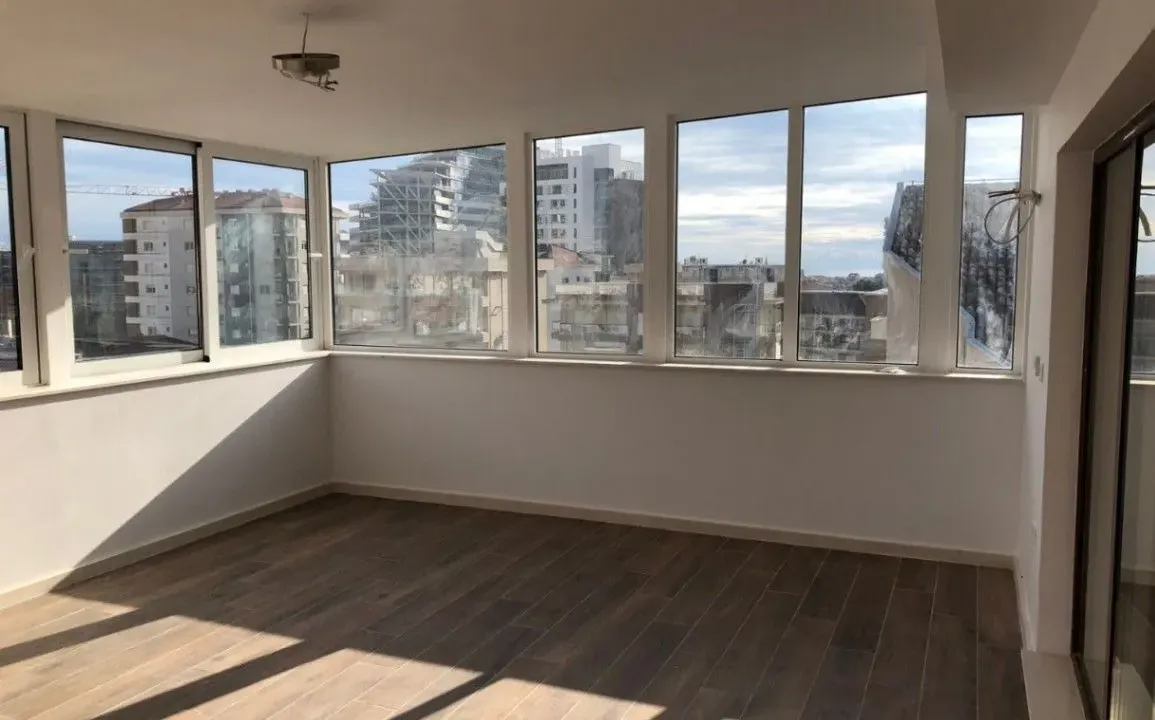 Prodaja, dvosoban stan, 87m², Centar, Budva