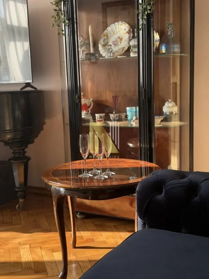 Izdavanje, jednosoban stan, 75m², Stari grad, Novi Sad