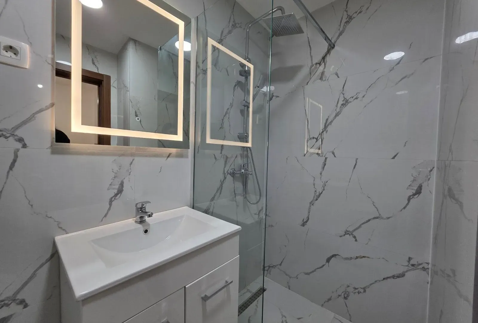 Prodaja, garsonjera, 31m², Bečići, Budva