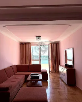 Dnevna soba sa garniturom i izlazom na terasu. - image 13