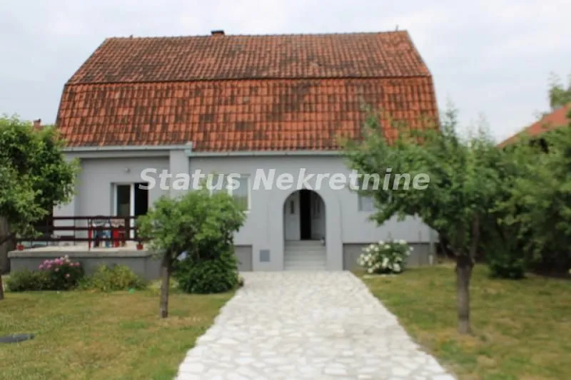 Prodaja, kuća, 242m², Novo naselje, Novi Sad