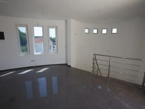 Sale, house, 404m², Utjeha, Bar - image 10