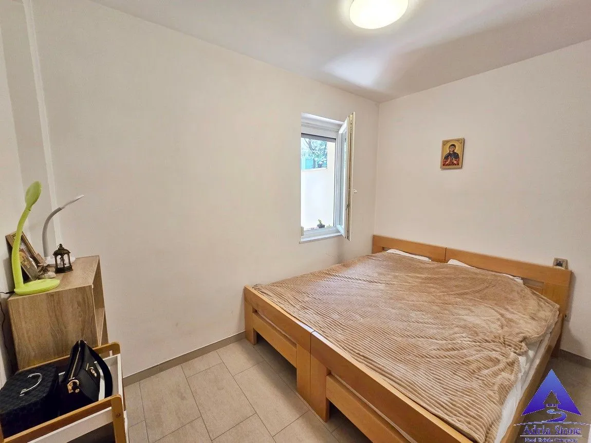 Prodaja, jednosoban stan, 44m², Podkošljun, Budva