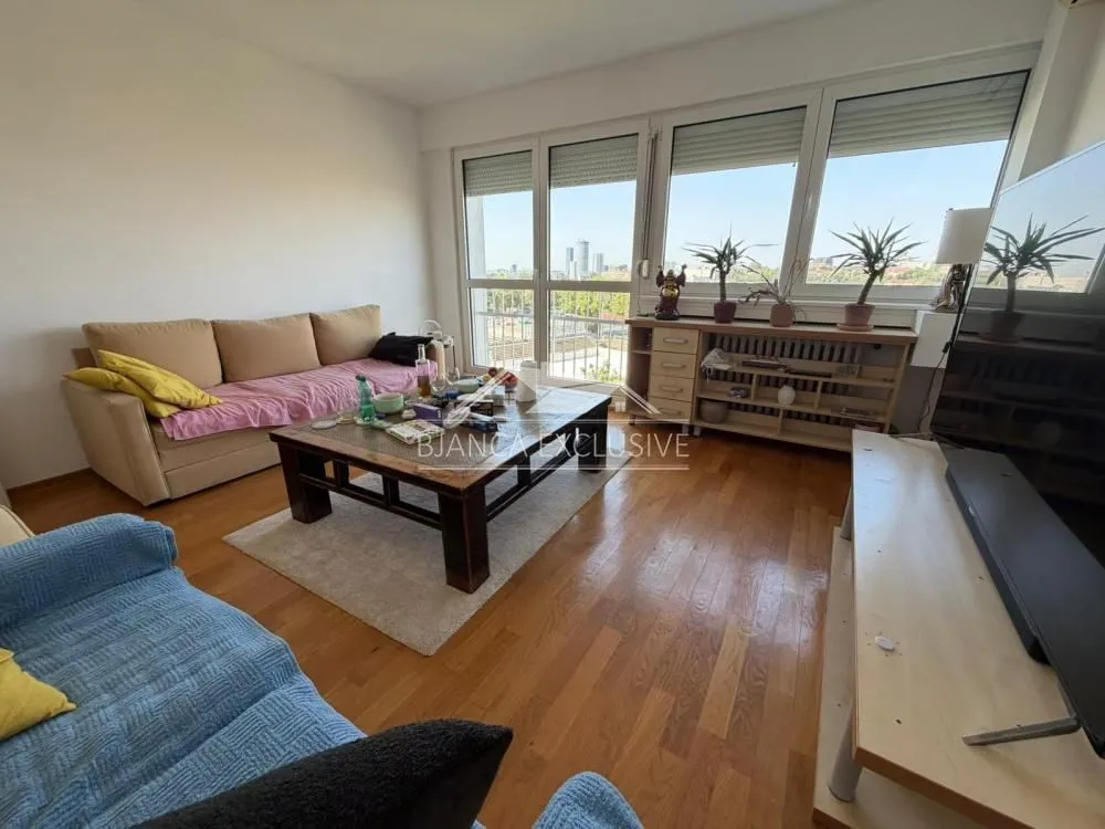 Prodaja, dvosoban stan, 64m², Savski Venac, Beograd