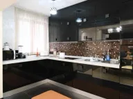 Izdavanje, četvorosoban stan, 178m², Tološka šuma, Podgorica - image 8