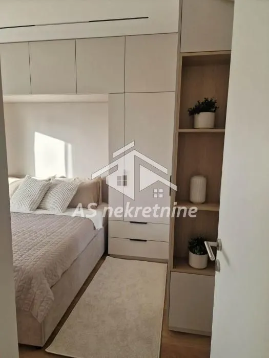 Rent, three bedroom apartment, 72m², Savski Venac, Beograd