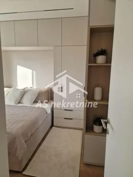 Rent, three bedroom apartment, 72m², Savski Venac, Beograd - image 17