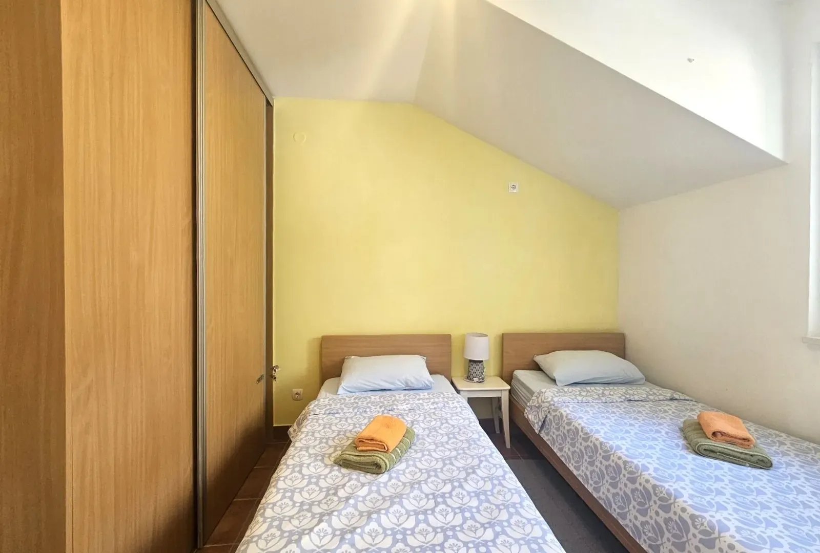 Prodaja, dvosoban stan, 77m², Orahovac, Kotor
