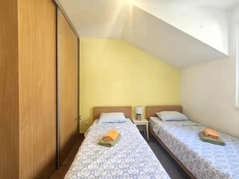Sale, two bedroom apartment, 77m², Orahovac, Kotor - image 9