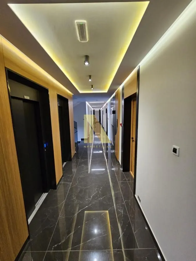 Prodaja, jednosoban stan, 42m², Bulevar Evrope, Novi Sad Sve Podlokacije