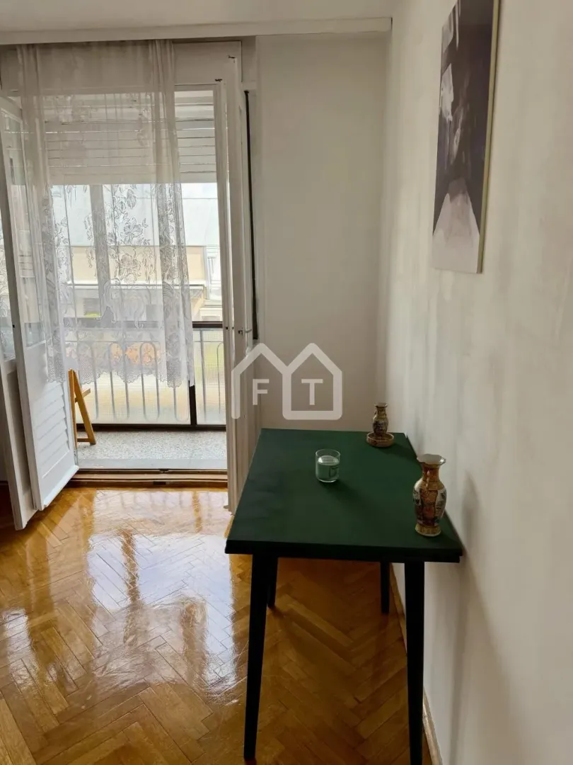 Rent, two bedroom apartment, 52m², Južni Bulevar, Vračar Sve Podlokacije