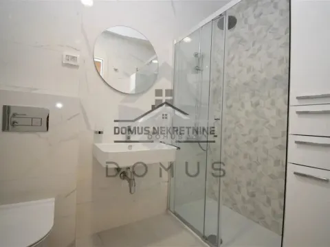 Izdavanje, jednosoban stan, 50m², Central Point, Podgorica - image 8