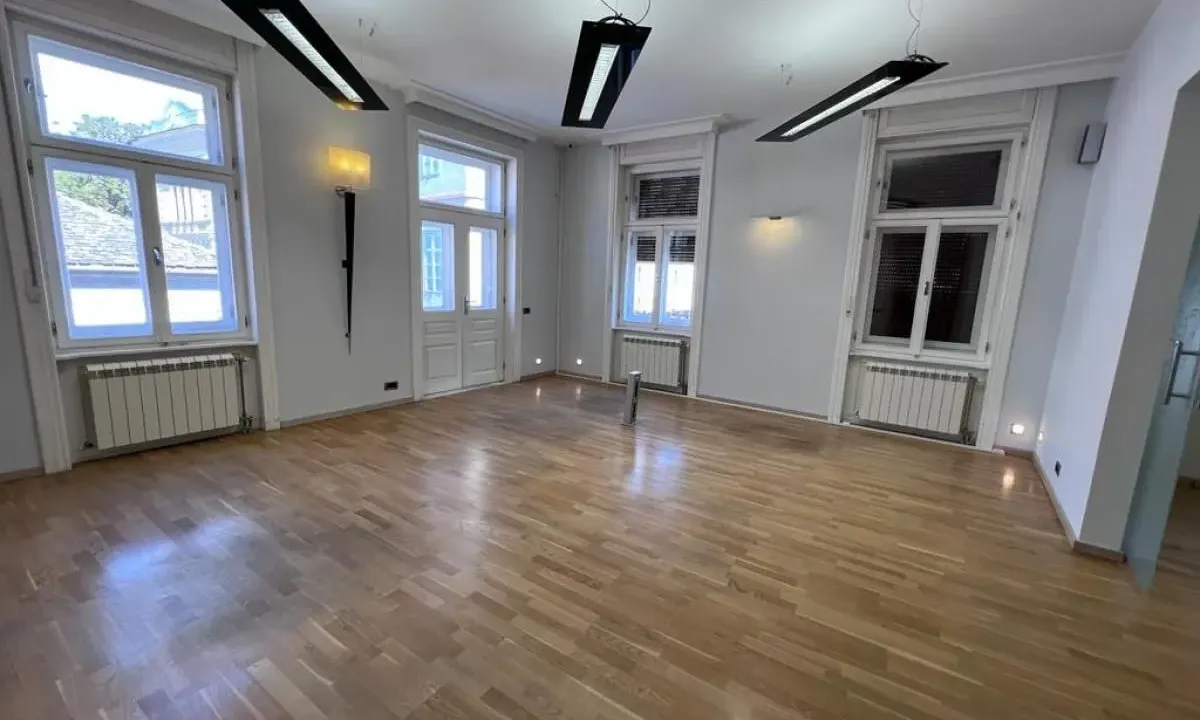 Sale, office space, 350m², Centar, Novi Sad