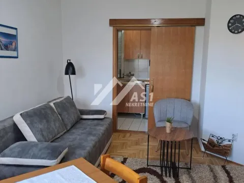 Izdavanje, dvosoban stan, 41m², Nova Detelinara, Novi Sad Sve Podlokacije - image 1