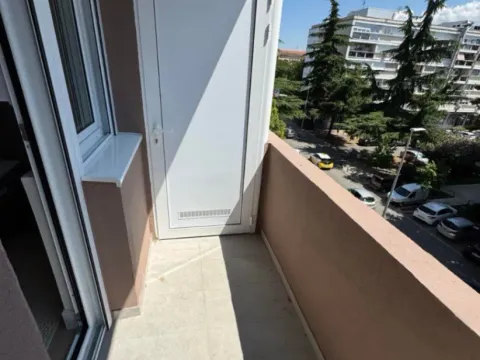 Izdavanje, jednosoban stan, 40m², Preko Morače, Podgorica - image 7