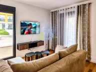 Izdavanje, dvosoban stan, 54m², Bijela, Herceg Novi - image 1