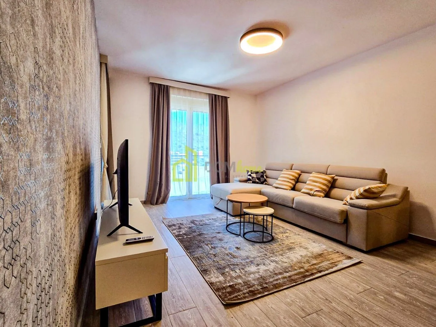 Rent, one bedroom apartment, 56m², Bečići, Budva