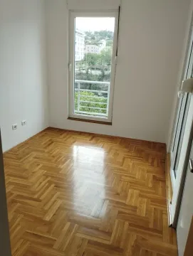 Rent, two bedroom apartment, 80m², Centar, Podgorica - image 8