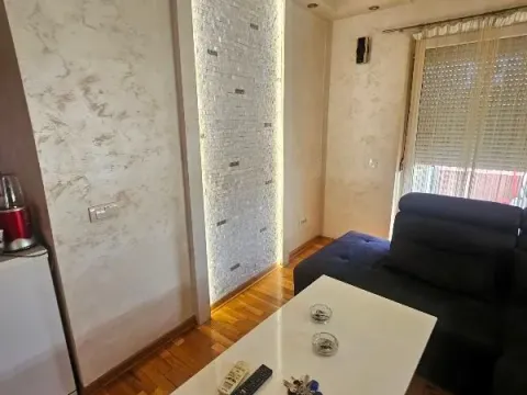 Rent, three bedroom apartment, 70m², Zemun Novi Grad, Zemun Sve Podlokacije - image 7
