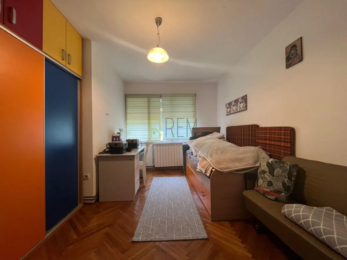 Sale, house, 183m², Tološi, Podgorica