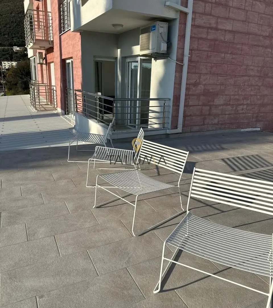 Sale, two bedroom apartment, 60m², Petrovac, Budva