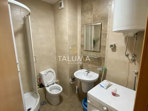 Izdavanje, jednosoban stan, 35m², Stari Aerodrom, Podgorica - image 4