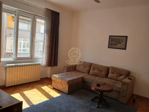 Rent, two bedroom apartment, 75m², Stari Grad, Beograd - image 2