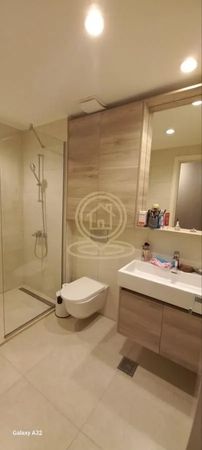 Izdavanje, trosoban stan, 85m², Savski Venac, Beograd