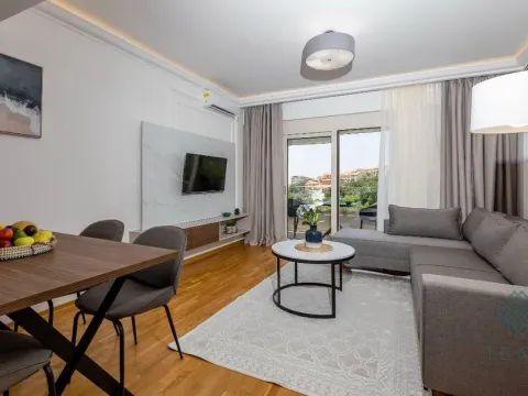 Sale, two bedroom apartment, 67m², Bečići, Budva - image 5