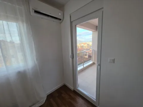 Izdavanje, jednosoban stan, 46m², Stari Aerodrom, Podgorica - image 8