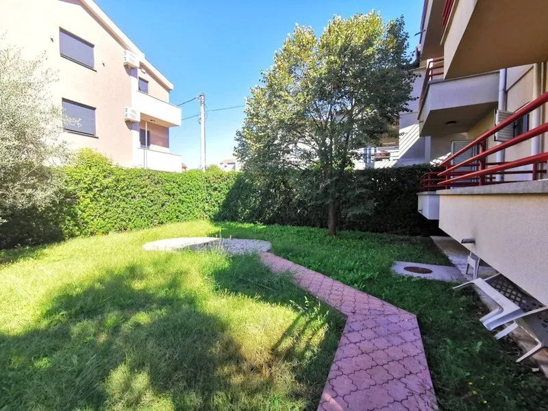 Rent, office space, 200m², Tološka šuma, Podgorica