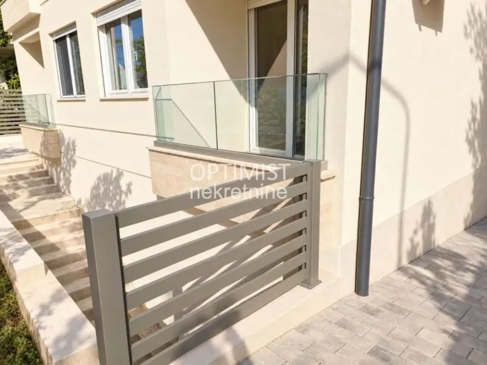 Sale, three bedroom apartment, 92m², Batajnica, Beograd