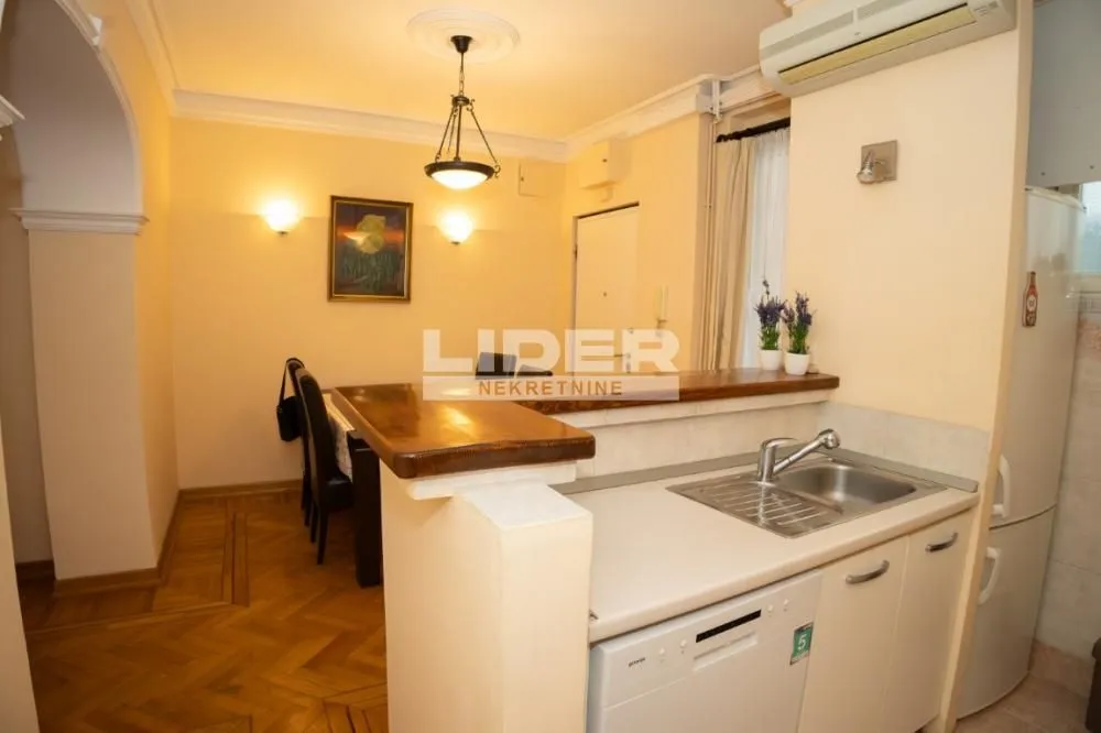 Rent, apartment, 150m², Stari Grad, Beograd