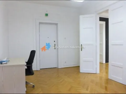 Izdavanje, četvorosoban stan, 120m², Stari Grad, Beograd - image 16