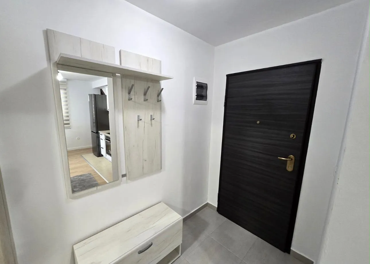 Izdavanje, jednosoban stan, 50m², Centar, Tivat